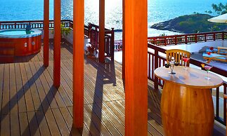 Gokulam Grand Turtle On The Beach