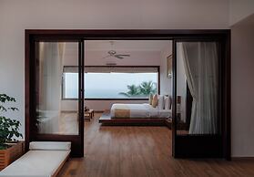 Gokulam Grand Turtle On The Beach