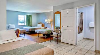 OYO Townhouse Sulphur, LA Extended Stay