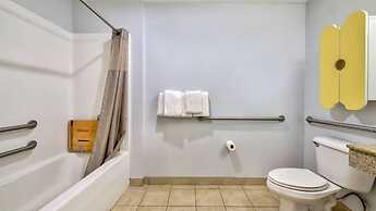 OYO Townhouse Sulphur, LA Extended Stay