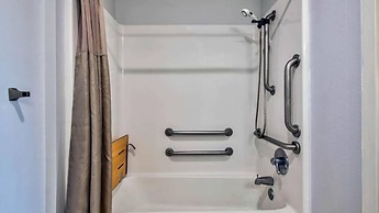 OYO Townhouse Sulphur, LA Extended Stay