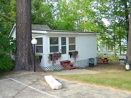 Weirs Beach Motel and Cottages