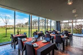 Cleythil Hotel