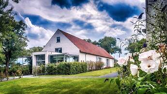 Cleythil Hotel