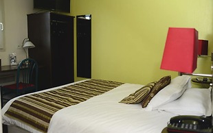 The Originals City, Hôtel Hélios