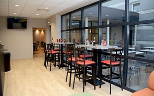 The Originals City, Hôtel Hélios