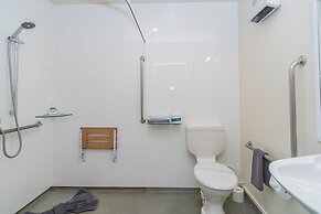 Asure Ashley Motor Lodge