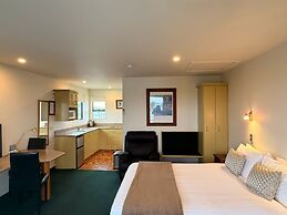 Asure Ashley Motor Lodge