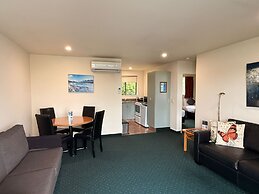 Asure Ashley Motor Lodge