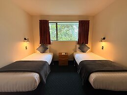 Asure Ashley Motor Lodge