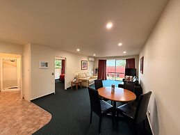 Asure Ashley Motor Lodge