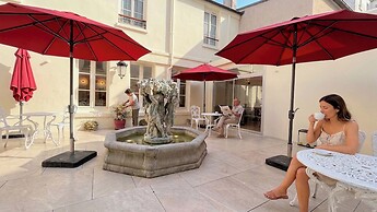 Agate Hotel