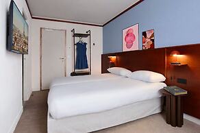Agate Hotel