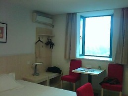 Jinjiang Inn Select Wuhan Chuhehan Street Shuiguo Lake