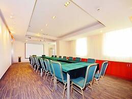 Jinjiang Inn Select Wuhan Chuhehan Street Shuiguo Lake