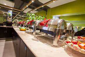 Magnotel Chengdu Taikoo Li Dong Feng Bridge