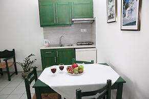 Apollon Hotel Apartments