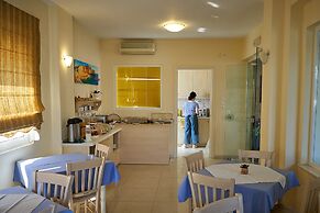 Apollon Hotel Apartments