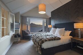 Commonage Villas by Staysouth