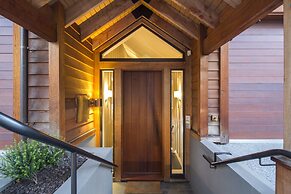 Commonage Villas by Staysouth