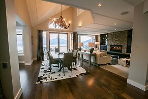 Commonage Villas by Staysouth