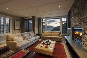 Commonage Villas by Staysouth