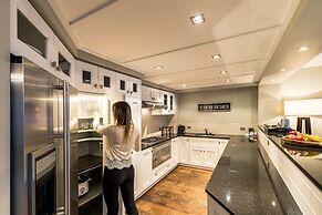 Commonage Villas by Staysouth