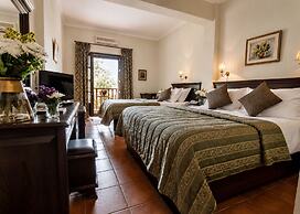 Doupiani House Hotel