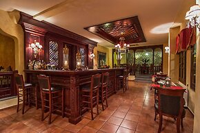 Doupiani House Hotel