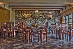 Doupiani House Hotel