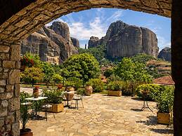 Doupiani House Hotel