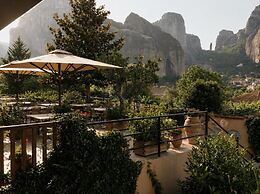 Doupiani House Hotel