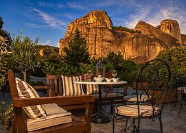 Doupiani House Hotel