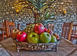 Doupiani House Hotel