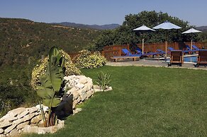 Demetriou Paradisos Hills