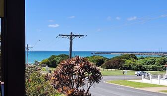 Seaview Motel and Apartments