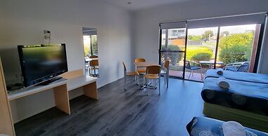 Seaview Motel and Apartments