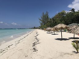 Fun Holiday Beach Resort