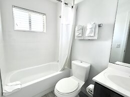 Beach Gardens A North Beach Village Resort Hotel