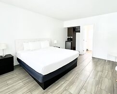 Beach Gardens A North Beach Village Resort Hotel