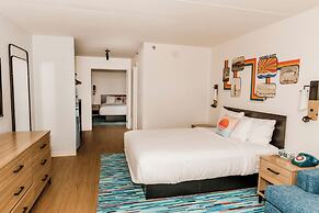 SeaLoft Oceanfront Hotel