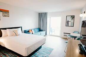 SeaLoft Oceanfront Hotel