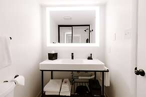 SeaLoft Oceanfront Hotel