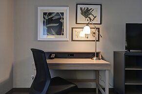 Country Inn & Suites by Radisson, Pierre, SD
