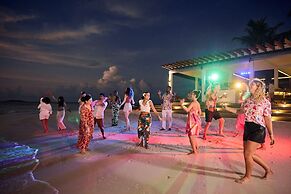 ROBINSON MALDIVES - Adults only - All Inclusive
