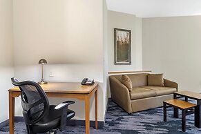 Fairfield Inn & Suites by Marriott Commerce