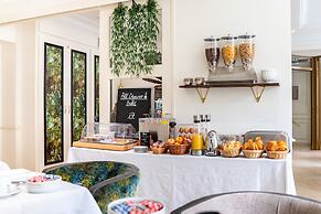 Queens Boutique Hotel