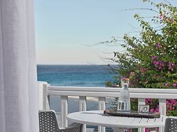 Myconian Sunrise Relais & Chateaux Hotel