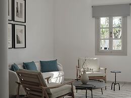 Myconian Sunrise Relais & Chateaux Hotel