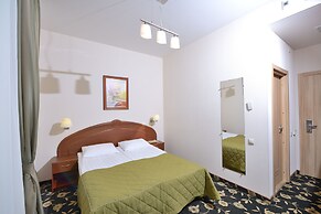 Cronwell Inn Stremyannaya